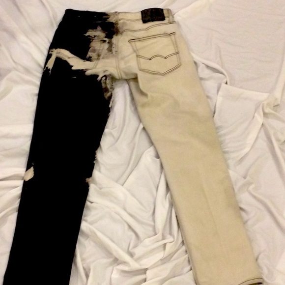 American Eagle Black and Cream Distressed Jeans Size 28x30 - Picture 5 of 10